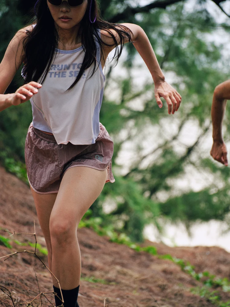 CHILLHANG Bold Sporty Tank Top - Women's - Image 14