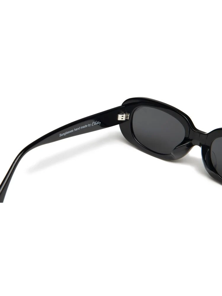 CHILLHANG Oval Island Style Sunglasses - Black Frame - Image 5