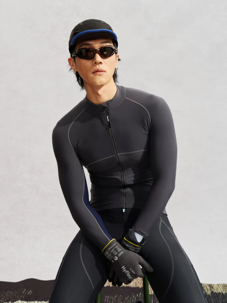 TurtleRabbit AeroTherm Cycling Jersey – Men’s - Image 4